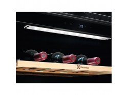 Винный шкаф встраиваемый Electrolux - EWUS 052 B  5B