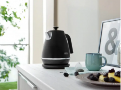 Чайник DeLonghi - KBIN 2001 BK
