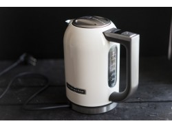 Чайник KitchenAid - 5 KEK 1722 EAC КРЕМОВЫЙ