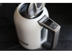 Чайник KitchenAid - 5 KEK 1722 EAC КРЕМОВЫЙ