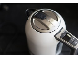 Чайник KitchenAid - 5 KEK 1722 EAC КРЕМОВЫЙ