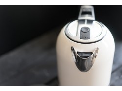 Чайник KitchenAid - 5 KEK 1722 EAC КРЕМОВЫЙ